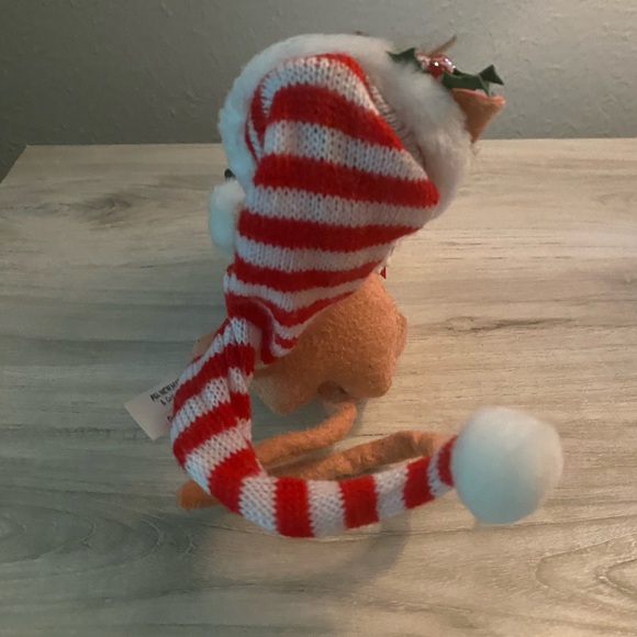 Annalee Christmas Mouse with Basket of Greenery - Picture 5 of 5